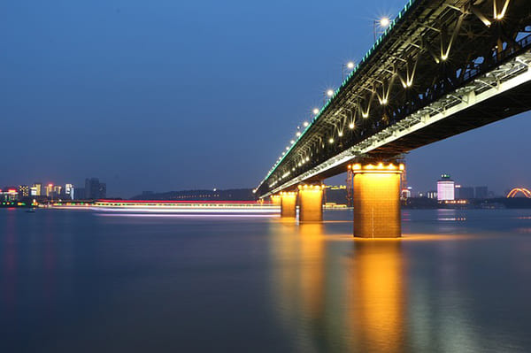 建筑：武汉长江大桥